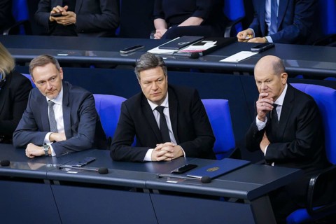 General debate in the Bundestag. (L-R) Christian Lindner (FDP), Federal Minister of Finance, Robert