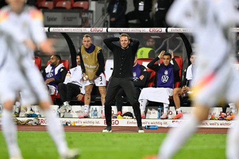 National coach coach Julian Nagelsmann GER disappointed on the sidelines, gesture, gesture,