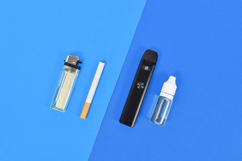 Comparison between electronic and real cigarette with lighter and liquid solution