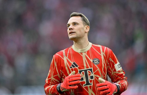 Goalkeeper Manuel Neuer FC Bayern Munich FCB (01) portrait during warm-up training Allianz Arena,