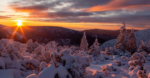 Sunrise in winter in the Karkonosze Mountains. Karkonosze National Park, Poland, Europe