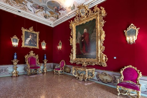 Throne Room, Ca' Rezzonico, Palace, Museo del Settecento Veneziano Museum of 18th century Venice,