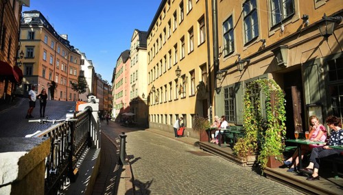 The capital of Sweden, Stockholm, has 935, 619 inhabitants, but with the surrounding area it has 2