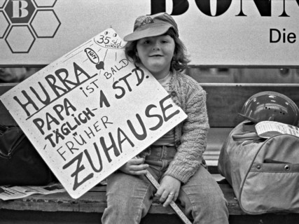 Metal industry, strike, labour dispute, reduction of working hours, work, metal, IG Metall, IGM,