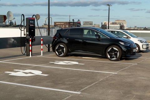 Mobility, e-charging Hamburg, cars at charging stations, charging station for electric vehicles on