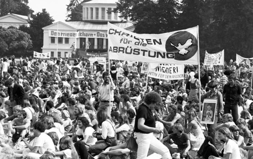 Several thousand demonstrators came to protest for disarmament and peace in Vietnam on Anti-War