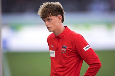 Football match, Paul WANNER 1.FC Heidenheim concentrated, football stadium Voith-Arena, Heidenheim