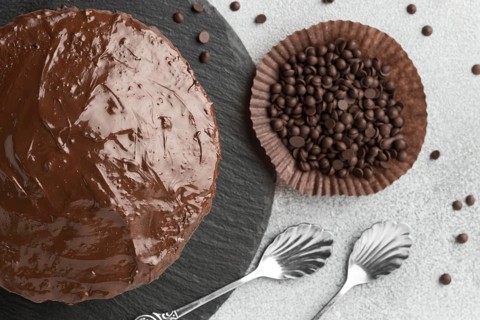 Top view chocolate cake with chocolate chips