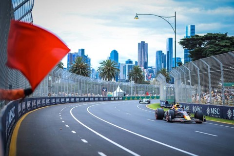 MELBOURNE, AUSTRALIA, APRIL 9: Practice 3 is red flagged at the 2022 Australian Formula 1 Grand