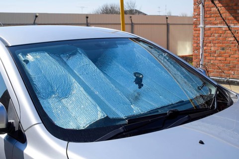 Sun Reflector windscreen. Protection of the car panel from direct sunlight