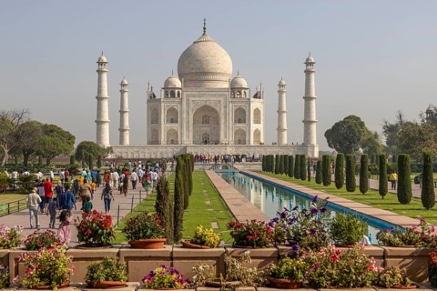 Taj Mahal, the mausoleum built for Mumtaz Mahal by her husband, the Mughal emperor, Shah Jahan. A