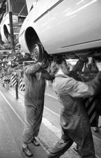 Production on the bodies of Opel AG vehicles in Plant I on 09.12.1975 in Bochum, Germany, Europe