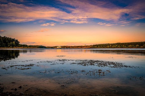 Zeulenroder Sea with view of the dam at sunset, Zeulenroda-Triebes, Thuringia, Germany, Europe