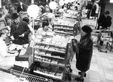 The food department of the department stores' Karstadt 1982, Germany, Europe