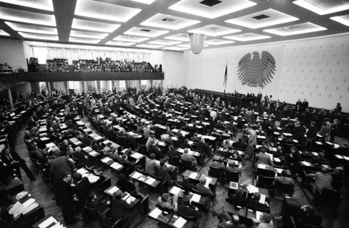 Election, swearing-in and presentation of the Schmidt Cabinet on 05.11.1980 in Bonn.Bundestag,