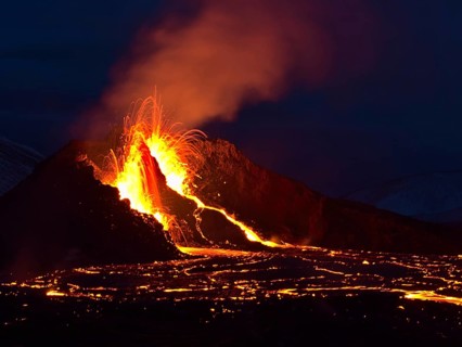 Stunning view of volcanic eruption in Geldingadalir valley near Fagradalsfjall mountain, Grindavík,