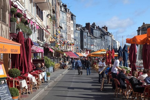 Promenade at the old harbour basin, Vieux Bassin, Honfleur, Département Calvados, Basse-Normandie,