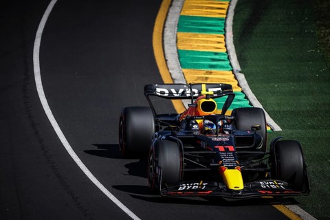 MELBOURNE, AUSTRALIA, APRIL 8: Sergio Perez of Mexico drives the number 11 Oracle Red Bull Racing