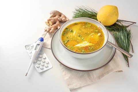 Stay healthy in the cold and flu season with chicken soup, ginger and lemon as home remedies, fiber