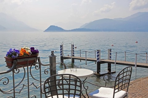 Cafe on the lake shore, Lake Como, Menaggio, Province of Como, Lombardy, Lago di Como, Italy,