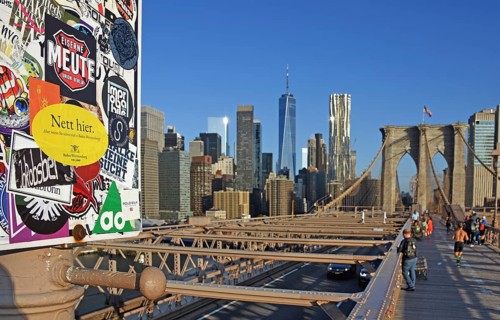 Sticker Nice here, advertising slogan Baden-Württemberg, Ländle, at Brooklyn Bridge, Lower