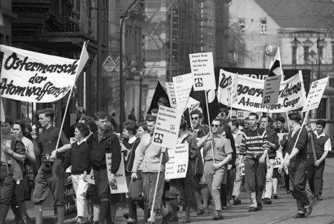 The 1962 Easter march, here the Easter march Ruhr 62 on 21. 4. 1962, was the 1st Easter march with