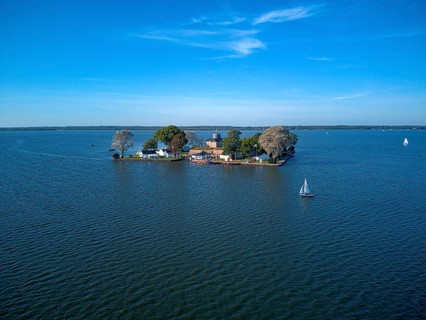Wilhelmstein is an artificial island in lake Steinhuder Meer with an area of 12, 500 square meters,