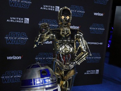 C-3PO and RD-D2 at the World premiere of Disney's 'Star Wars: The Rise Of Skywalker' held at the