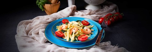 Strozzapreti pasta with spinach and prawns