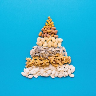 Pyramid nuts