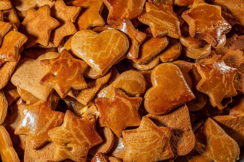 Home-baked gingerbread in various shapes, studio shot