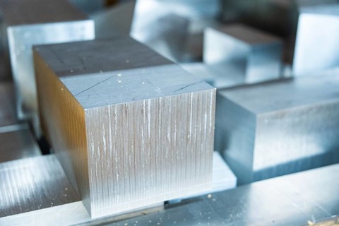 Aluminium blocks and plates in the industry