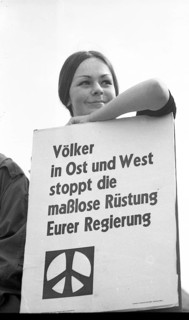 The 1964 Easter March led by the Campaign for Disarmament, here in Bremen on 29. 3. 1964, was