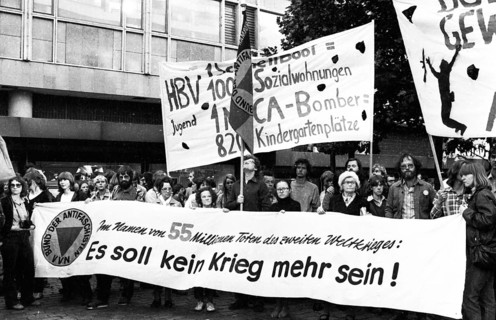 Demonstration of the DGB Youth on Anti-War Day. On 01.09.1980 in Hamburg, Germany, Europe