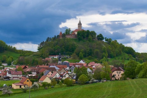 View of the Leuchtenburg and the town of Seitenroda in Thuringia