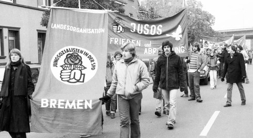 About 8, 000 young people, students and schoolchildren demonstrated against militarism, the Cold