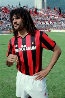 Football match, Dutch international Ruud GULLIT AC Milan looking confidently to the left on the