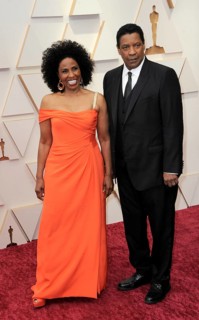 Pauletta Washington and Denzel Washington at the 94th Annual Academy Awards held at the Dolby
