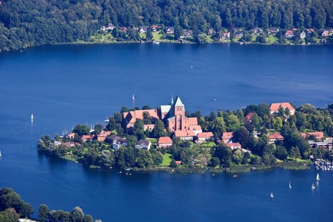 Ratzeburg Cathedral, Ratzeburg, Lauenburg Lakes, Domsee, Schleswig-Holstein, Germany, Europe