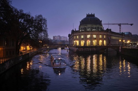 Germany, Berlin, 26.12.2024, Bodemuseum (Kaiser-Friedrich-Museum), Museum Island, Monbijou Bridge,