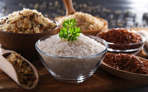 Composition with different sorts of rice including basmati and red rice