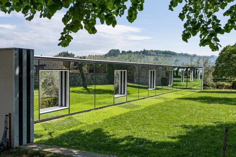 Mirror front at Castello di Ama winery, Chianti region, Tuscany, Italy, Europe