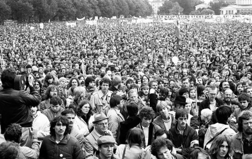 More than 300, 000 people attended the largest peace demonstration in Germany up to that time in