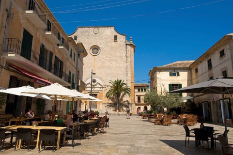 Church in Santanyi, Santany, Majorca, Balearic Islands, Spain, Europe