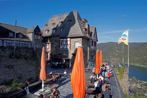 Stahleck Castle, courtyard, youth hostel, Bacharach am Rhein, Rhineland, Germany, Europe