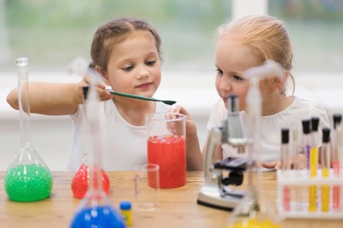 Little girls science class