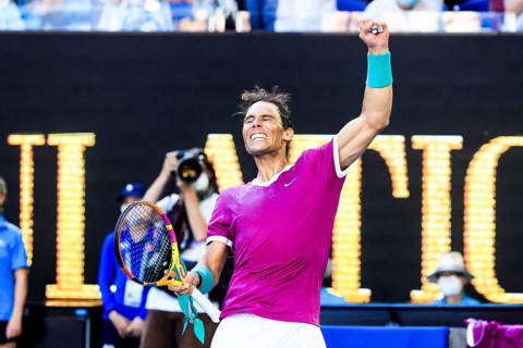 MELBOURNE, AUSTRALIA, JANUARY 25: Rafael Nadal of Spain beats Denis Shapovalov of Canada on day 9