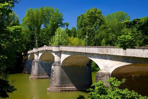 Bridge to Grafenwerth Island, Bad Honnef, Rhineland, North Rhine-Westphalia, Germany, Europe