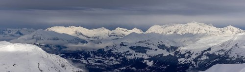 Mountain panorama in winter, in front Davos-Klosters ski area with Gotschna, behind it the entire