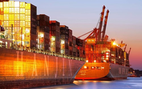 Hanjin Korea and CSCL Star at Eurokai Hamburg in the evening, HDR image, Hanjin Korea and CSCL Star